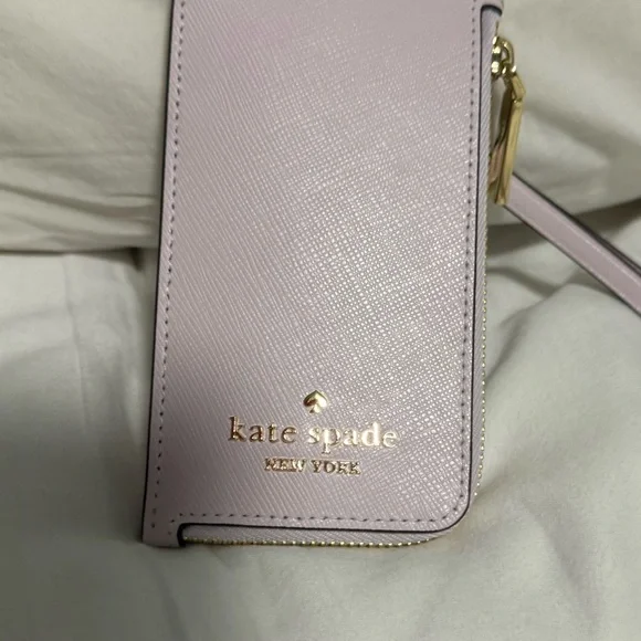 Kate Spade NWT PINK Lanyard with card slots on the back and Zip around pockets! - Picture 2 of 6